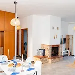 Dimitras Luxus House