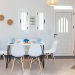 Dimitras Luxus House